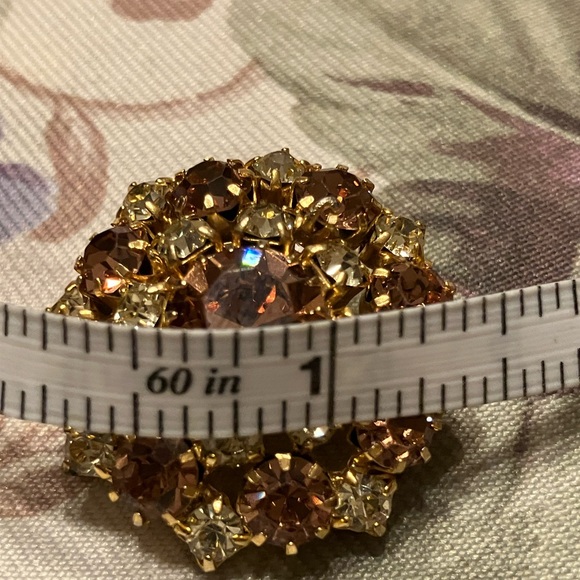 AMBER CRYSTAL AND CLEAR CRYSTAL CLIP EARRINGS - Picture 5 of 8